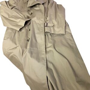 London Fog size 50 long double breasted trench coat vintage in perfect cond